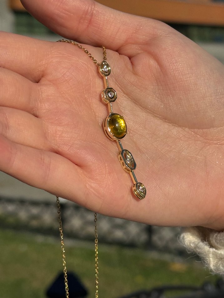 Çelik  Zincir Detaylı Sarı Taşlı Y Kolye - Görsel 3