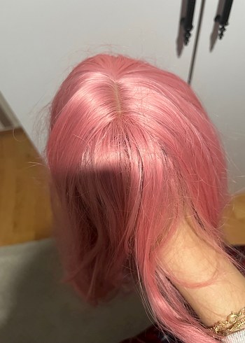 Parlak Pembe Uzun Dalgalı cosplay Sentetik Peruk - Görsel 3
