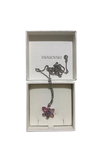 Beden pembe Renk Swarovski Kolye