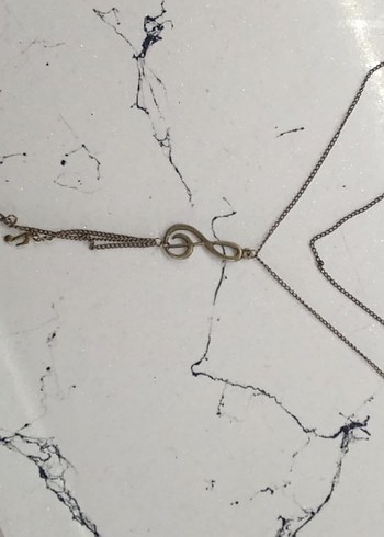 Sol Anahtarı Desenli Kadın Kolye - Görsel 3