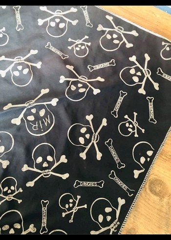 Siyah Gotik Kadın Fular - Görsel 5