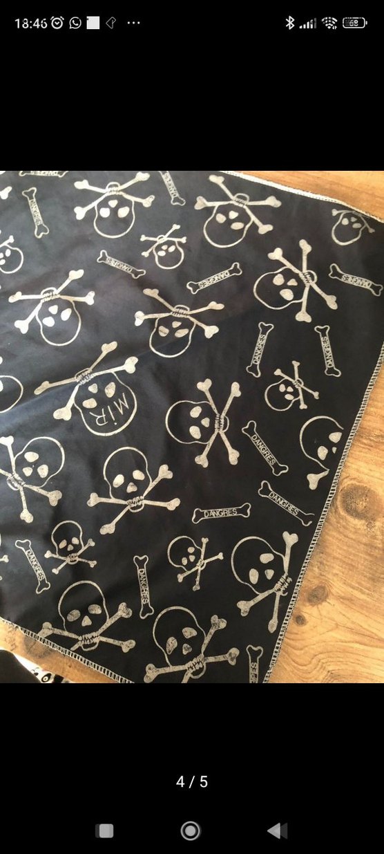 Siyah Gotik Kadın Fular - Görsel 4