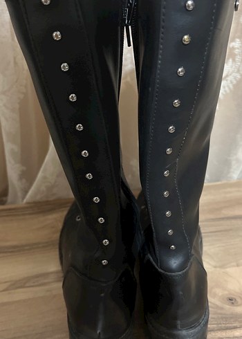 39 Beden Siyah Deri Gotik Stiletto Topuklu MP bot