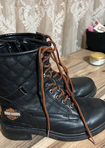 Harley Davidson Siyah Deri Tokalı Biker Bot hediye gelmişti