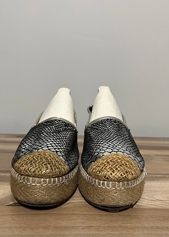Gri Yılan Desenli Dolgu Topuklu Espadril