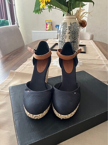 39 Beden Tommy hilfiger sandalet