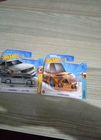 Hot wheels Mercedes ve Toyota Supra 