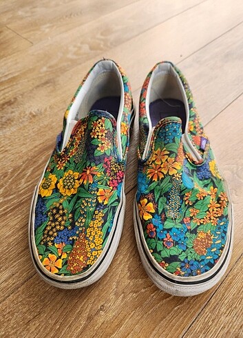 Orjinal Vans 37 numara çok çok az giyilmiş