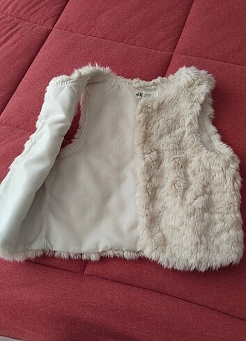 7 Yaş Beden H&M kız çocuk peluş yelek