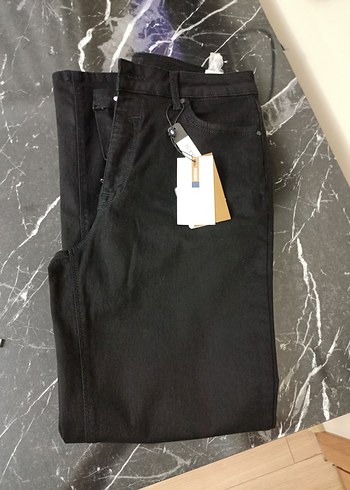 Faik Sönmez marka 46 beden Siyah Kadın denim  Pantolon - Görsel 3