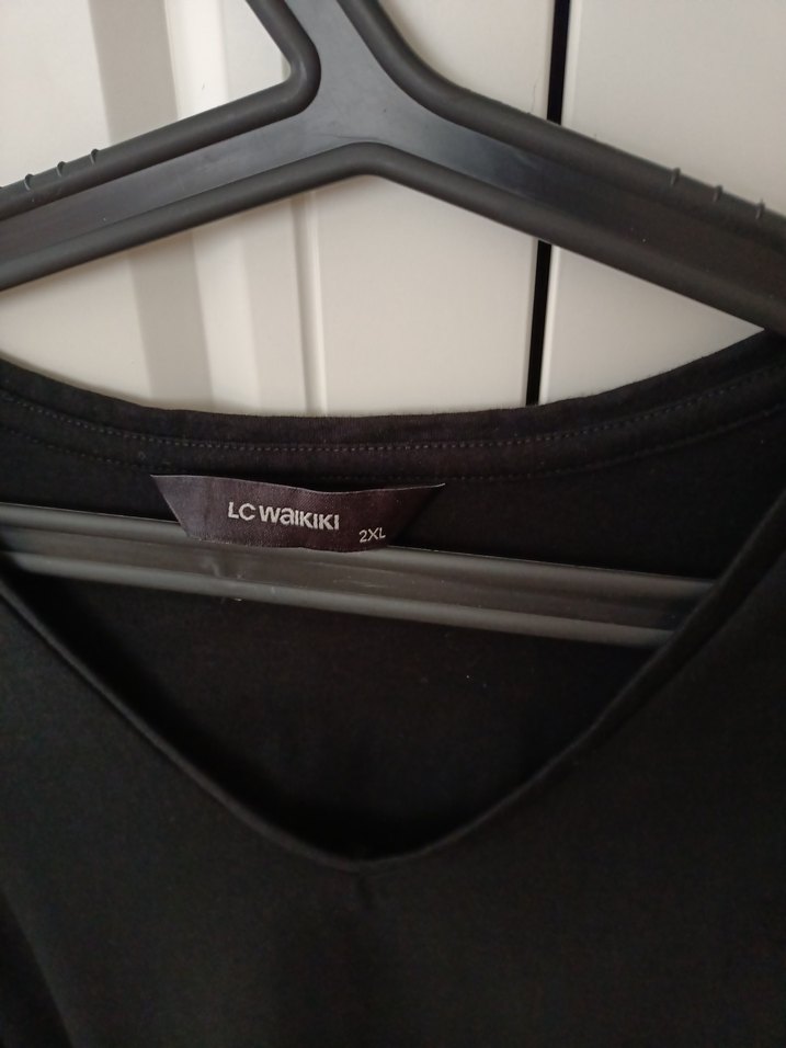 Siyah V Yaka uzun kollu yanlardan yırtmaçlı Kadın penye  tişört. - Görsel 4