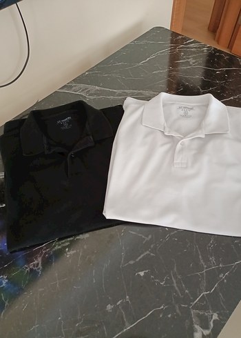 Beyaz ve siyah 2 adet Kısa Kollu Erkek Polo yaka Tişört