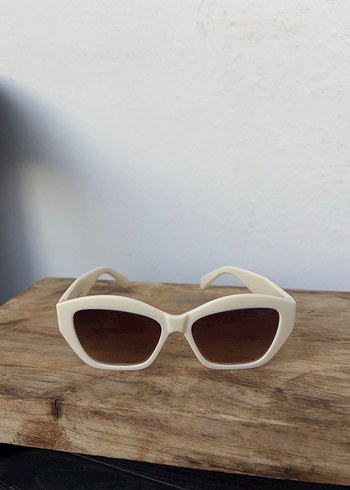 Şeffaf Bej Parisian Tarzı Kadın Güneş Gözlüğü - Görsel 2