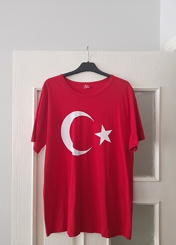 Türk bayraklı tşört
