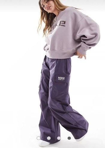 Nike Mor Rahat Kesim Nike Sweatshirt