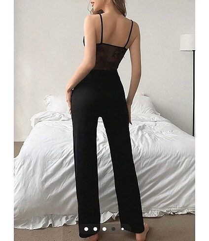 s Beden Siyah Tül detaylı pijama takımı