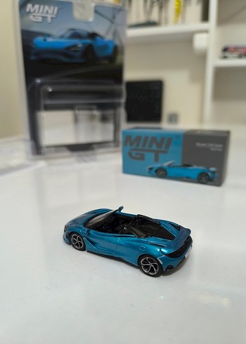 Mini GT McLaren 750s - Görsel 2