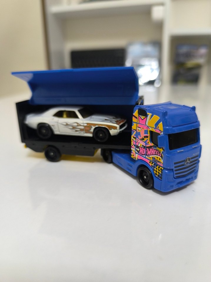 hotweels tır Mercedes actros - Görsel 3