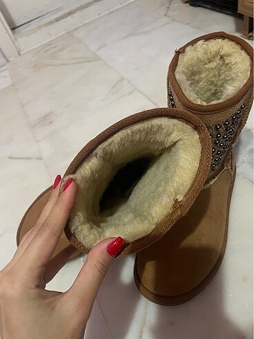 38 Beden Ugg Bot