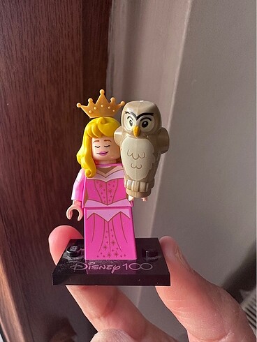 Lego uyuyan güzel Disney 100.yıl