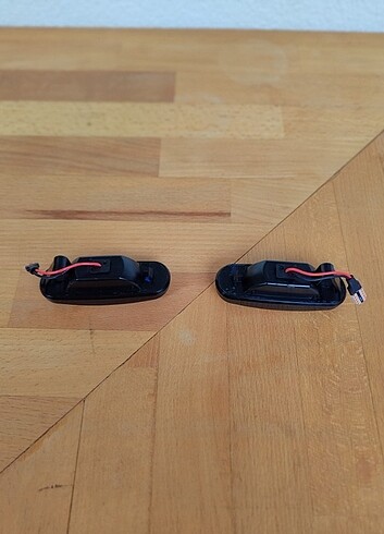  Beden FİAT DOBLO-LİNEA-FİORİNO-PUNTO KAYAR LED ÇAMURLUK SİNYALİ
