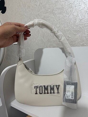 Tommy Hilfiger Çanta