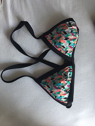 Bikini üst