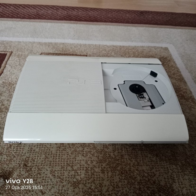 ps 3 süper slim - Görsel 3