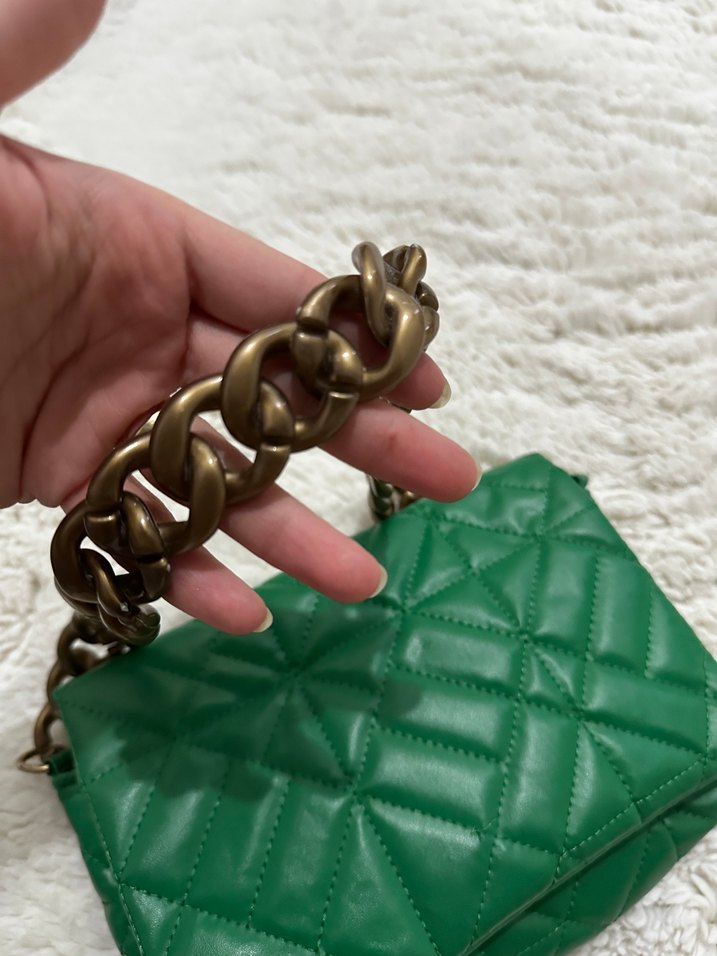 Zincir Detaylı Yeşil Deri Kadın Çanta - Görsel 4