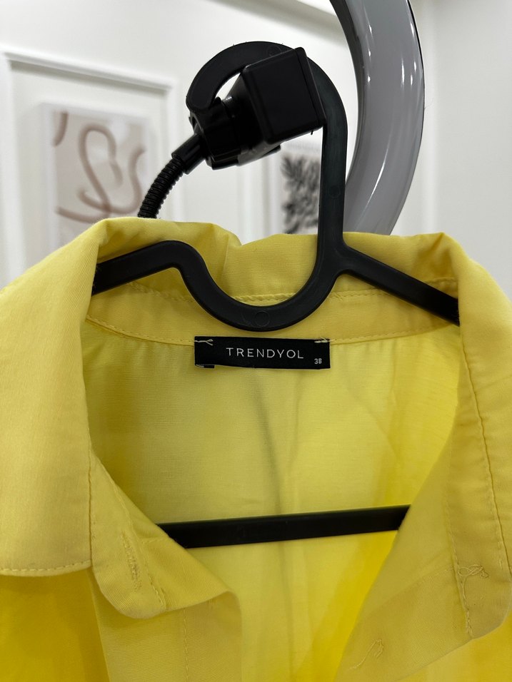 Sarı Düğmeli Uzun Kollu Keten Gömlek - Görsel 2