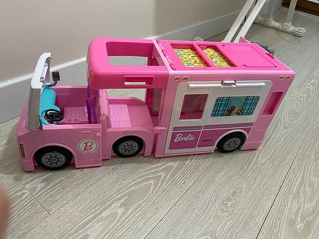 Beden Renk Barbie karavan (eksiksiz) 60 parça