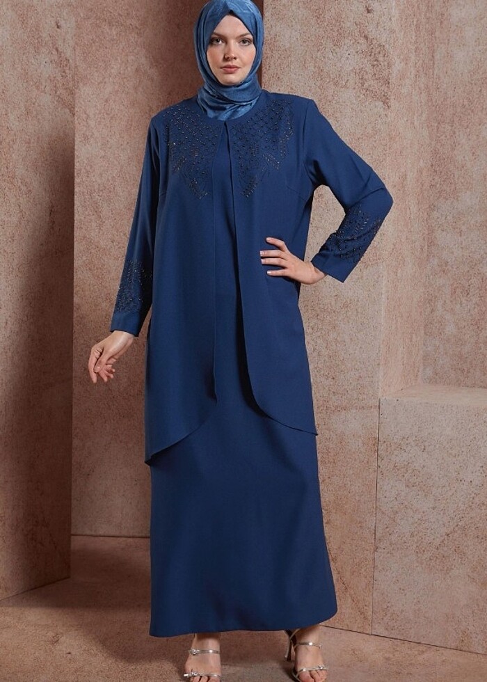 Taş detaylı elbise - Görsel 4