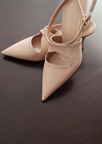 Diğer Bej Stiletto Topuklu Kadın Ayakkabı