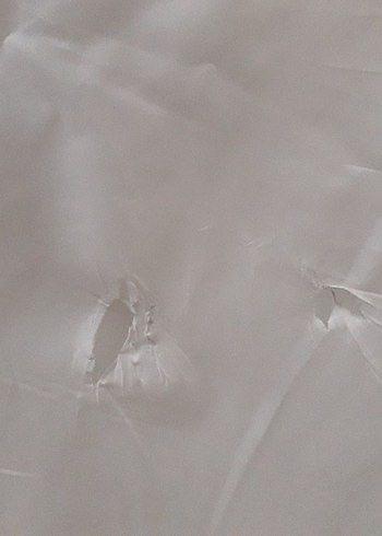 Beyaz İşlemeli Parlak Yatak Örtüsü - Görsel 14