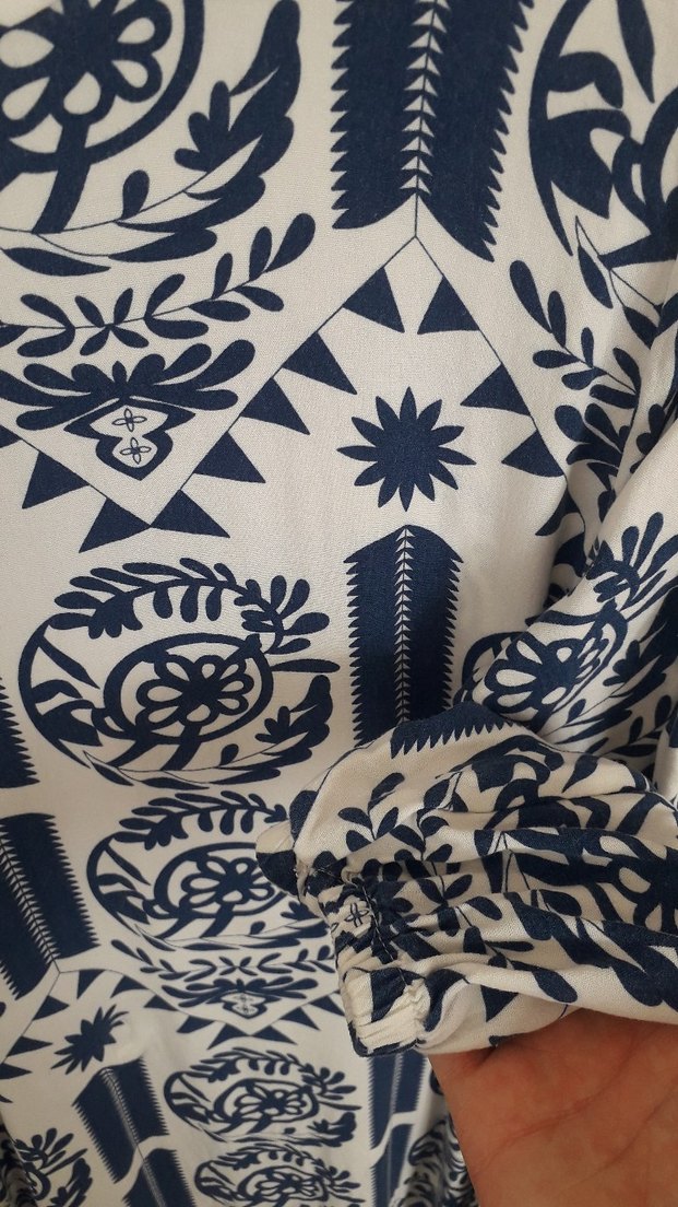 Uzun Desenli Mavi Elbise - Görsel 2