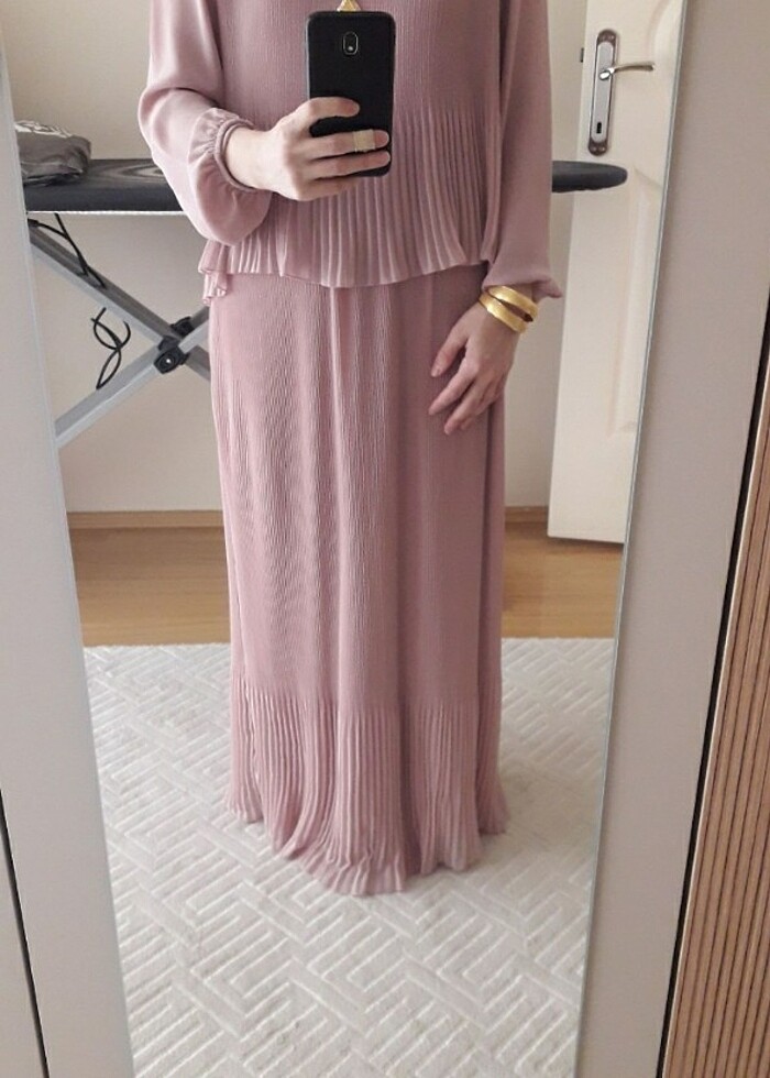 Pliseli elbise - Görsel 2