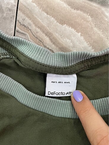 l Beden Defacto Spor Crop