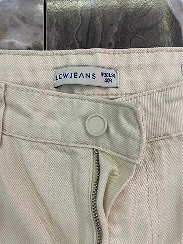 40 Beden Lcw krem renk jeans