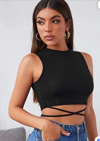 Siyah Yüksek Yaka Mini Crop Top - Görsel 2