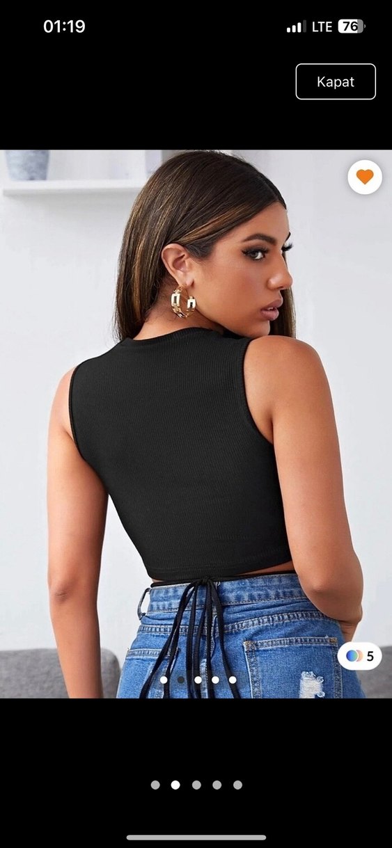 Siyah Yüksek Yaka Mini Crop Top - Görsel 3