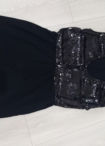 44 Beden siyah Renk Üst kısmı paletli kısa elbise