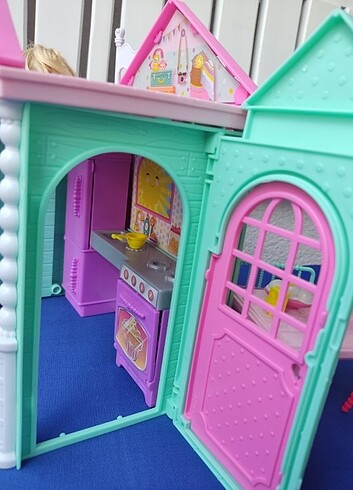  Beden Renk Barbie Chelsea evi