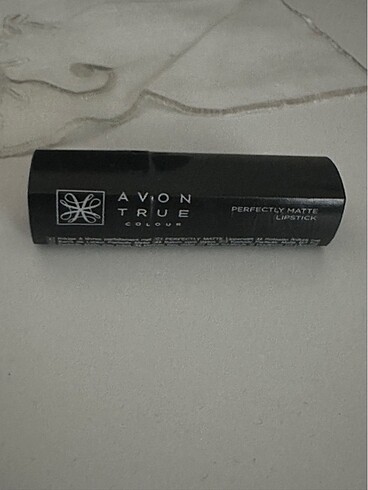 Avon Avon Red Supreme Mat Ruj
