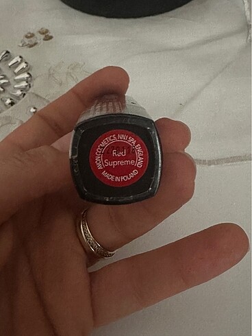  Beden kırmızı Renk Avon Red Supreme Mat Ruj