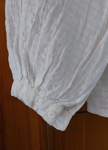 l Beden 100% cotton İşlemeli gömlek