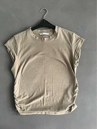 Bershka Kısa Kollu T-shirt (Kum Rengi)