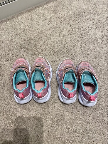 26 Beden Skechers kız çocuk ayakkabı 25 numara satıldı ve 26 numara fiyat