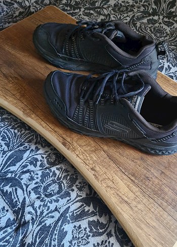 Skechers