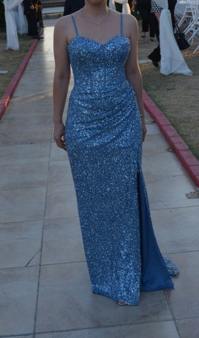 Mavi Parlak Uzun Abiye Elbise bir kere giyildi pazarlık olur - Görsel 3