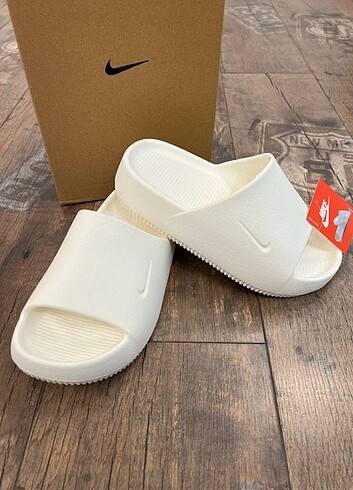 Nike Calm Slide Beyaz Terlik Yeni Sezon 